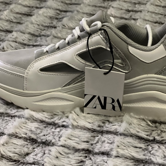 Zara Shoes - NWT White and Grey Zara Sneakers